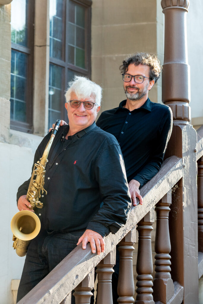 Tanz-O-Sax, Ein Trio das Konzerte für alle Sinne gibt. Getanzte Konzerte mit Orgel, Saxophon und Performance von Rolf Most, Thomas Meyer und Christiane Meyer Foto von Syliva Bechle Tanz-O-Sax, Ein Trio das Konzerte für alle Sinne gibt. Getanzte Konzerte mit Orgel, Saxophon und Performance von Rolf Most, Thomas Meyer und Christiane Meyer Foto von Syliva Bechle